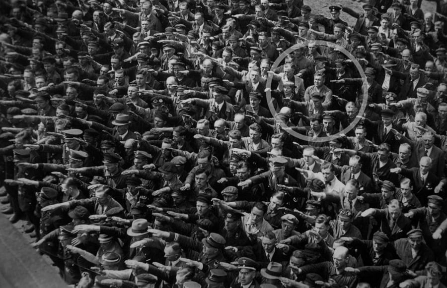 august-landmesser-almanya-1936.900x600.jpg