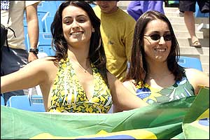_38072260_brazil_fan300.jpg