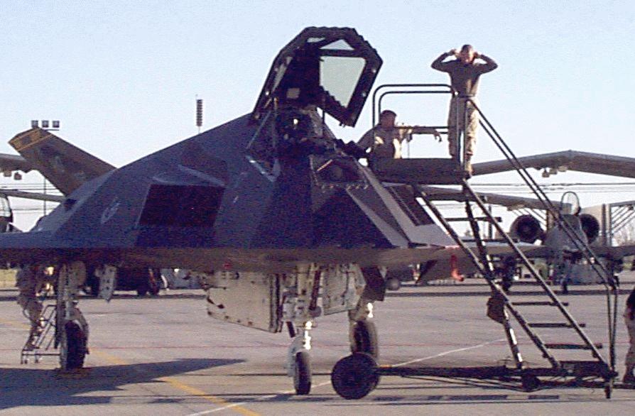 f-117-980216b.jpg