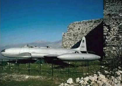 gjirokasteravioni1950s-komunizmi.jpg