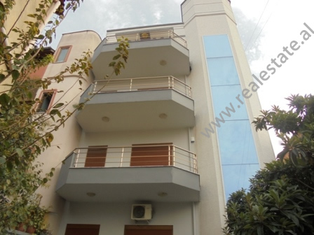 1413473799-villa_rent_office_tirana.JPG