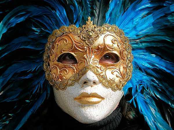 Nail-Art-maschera-veneziana-600.jpg