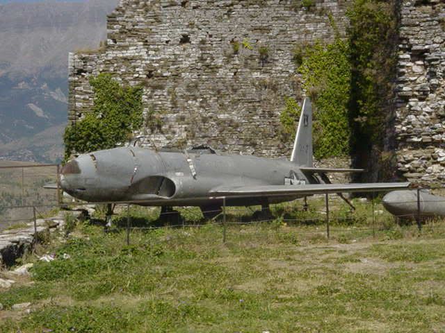 avionigjirokaster-Fotoemarrenegusht.jpg