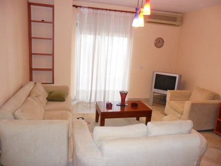 1412844022-rent_apartment_tirana(00).JPG