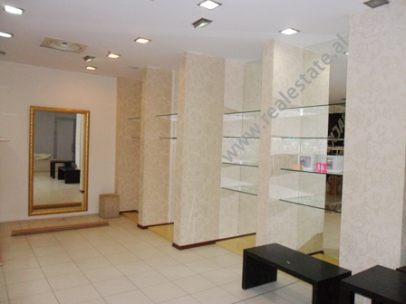 1415791128-store_space_rent_in_tirana(00).JPG