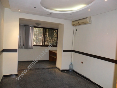 1421658420-office_space_for_rent_in_tirana(00).JPG