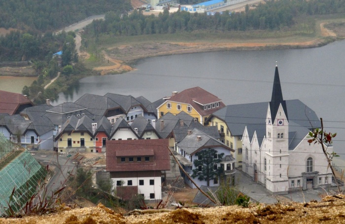 hallstatt_china.jpg